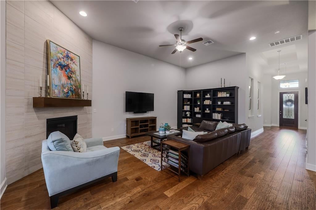 15222 Cabrillo Way