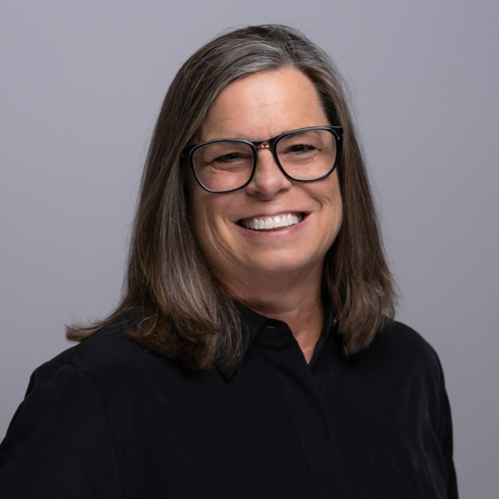 Tammy Saunder Frankfort, IN Real Estate Agent Headshot