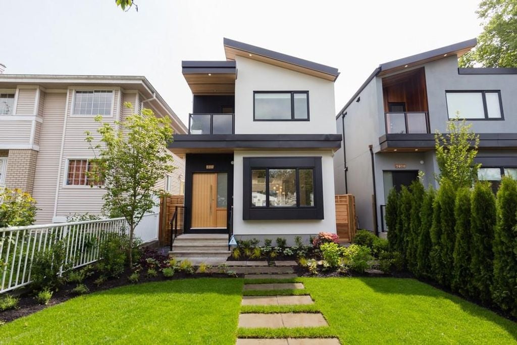 506 E 18th Ave