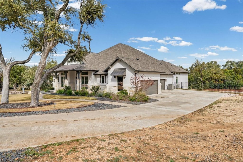 1216 Deerfoot Circle