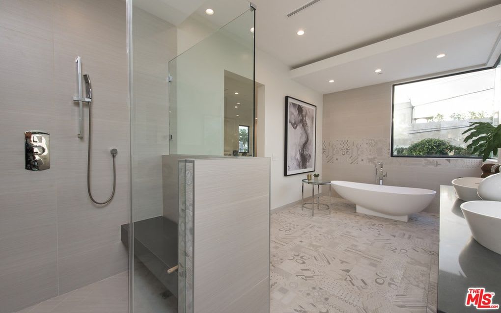 Pristine Retreat