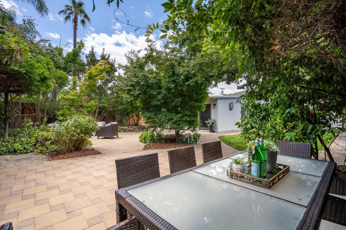 15720 Loma Vista Ave, Los Gatos, CA 95032-3637