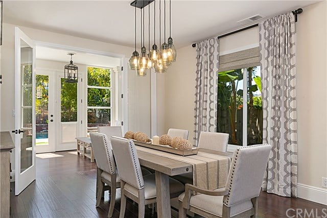 6652 Carriage Circle, Huntington Beach 