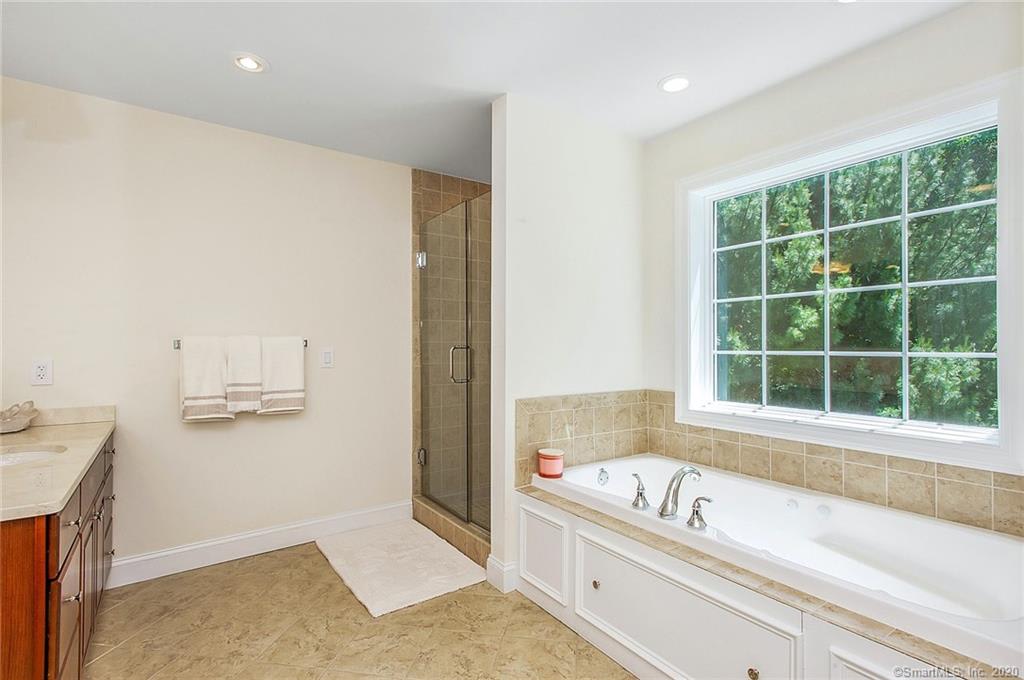 38 Crofts Ln
