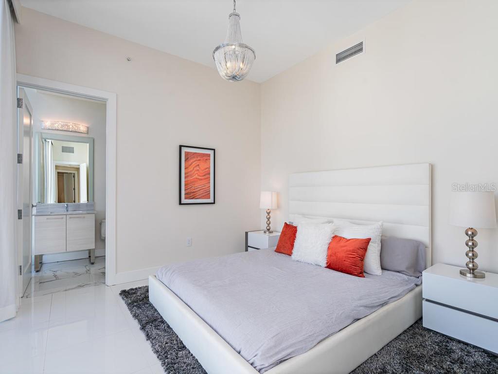 Vue Sarasota Bay Unit 1806