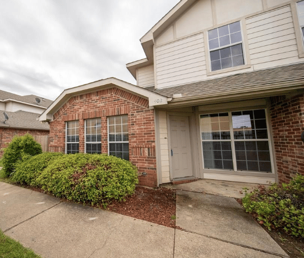611 Oriole Blvd