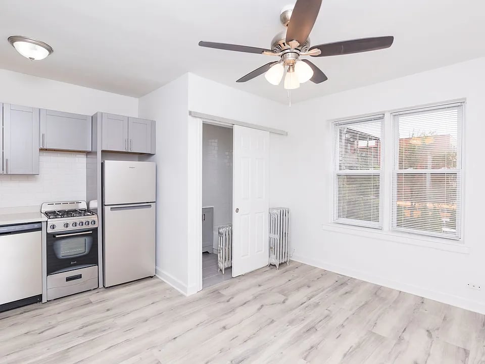 5710 N Winthrop Ave APT 305