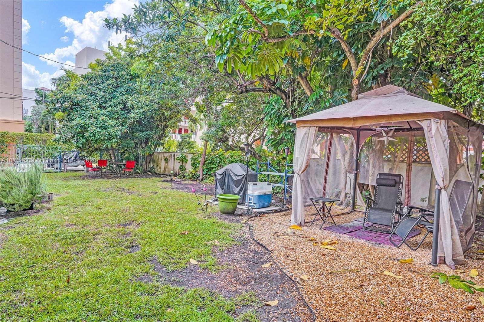 228 Madeira Ave