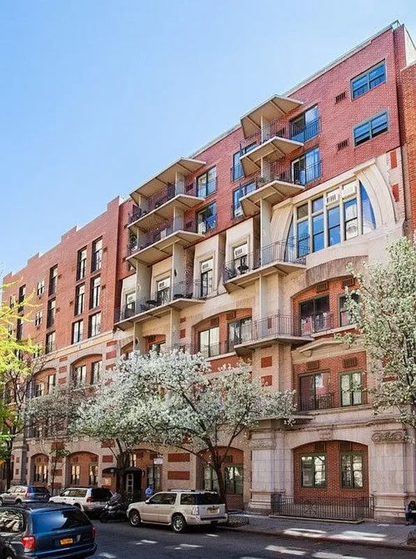 210 East 22nd Street 3B