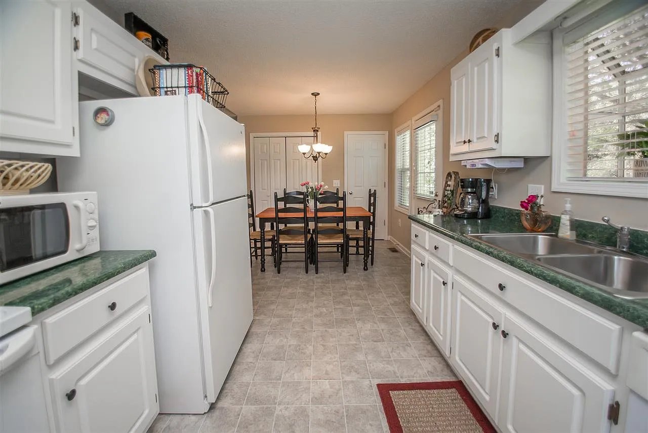 169 Sheffield Rd