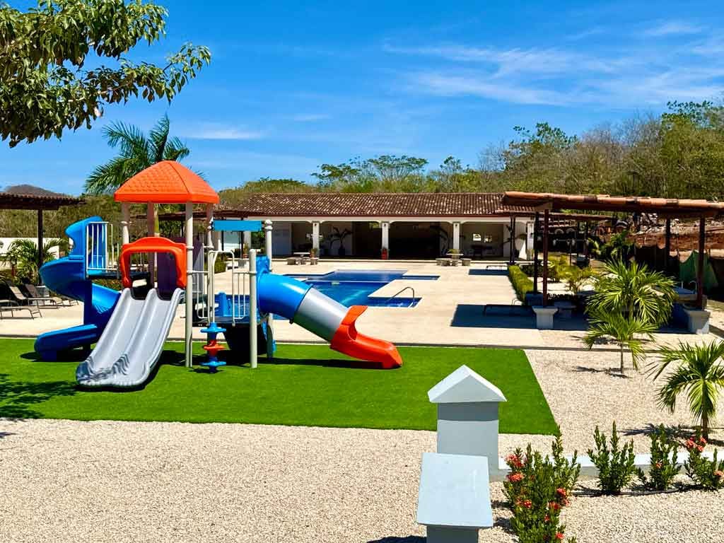 Jacarandas 15 | Modern 3-Bedroom Townhome Minutes from Tamarindo!
