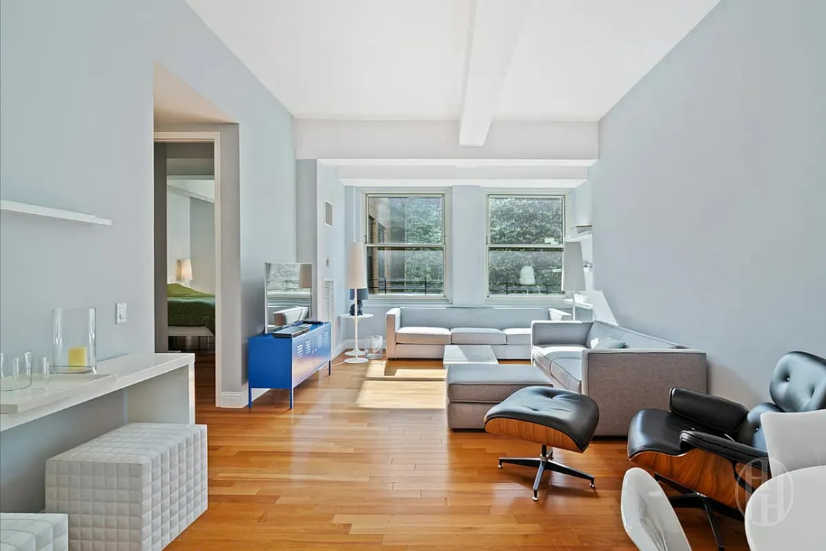88 Greenwich Street 702