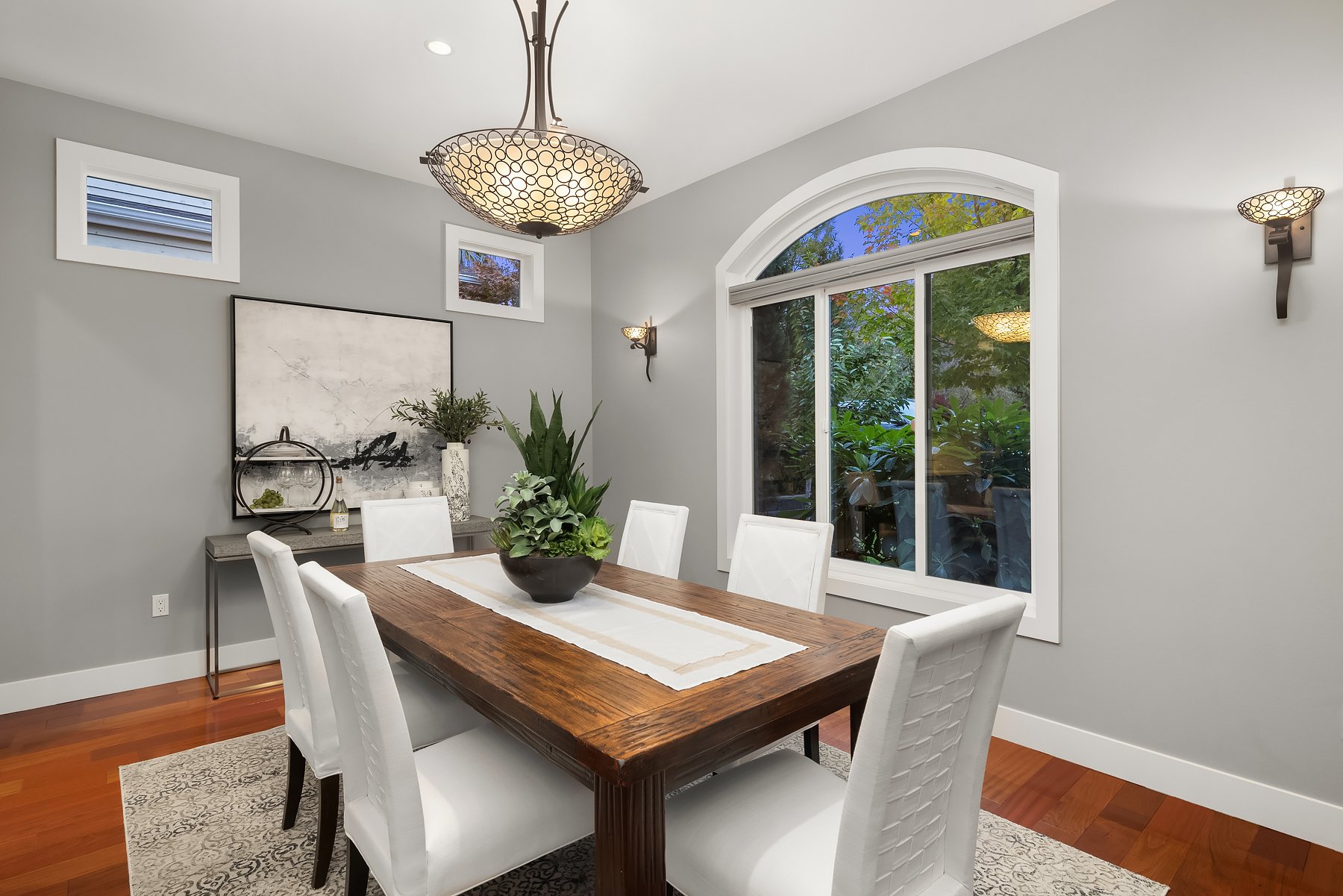 313 11th Ave W