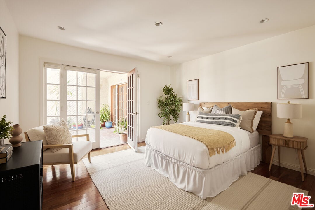 8963 Burton Way Unit: 104