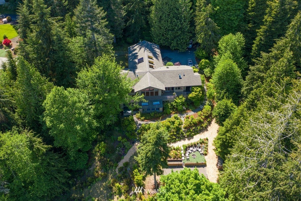 1190 E Ludlow Ridge Rd