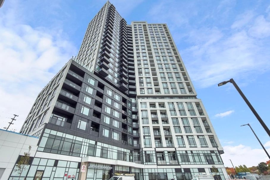 2495 Eglinton Avenue W 1703