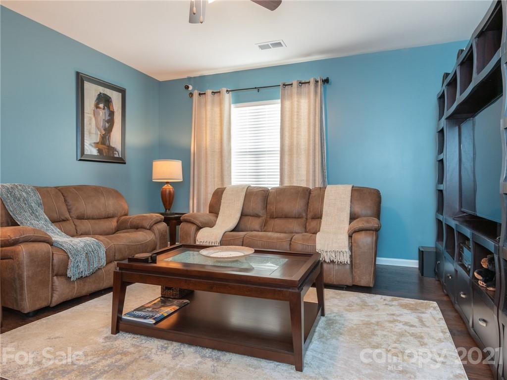 1223 Kent Downs Ave #62