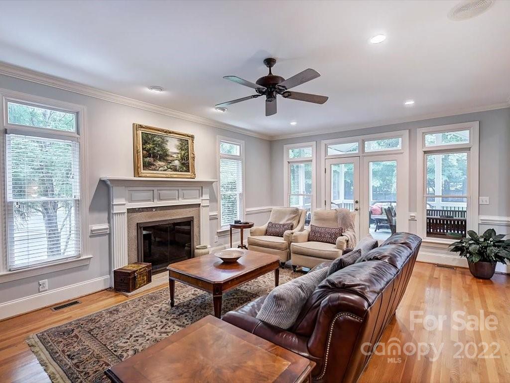 9015 Kirkley Ct