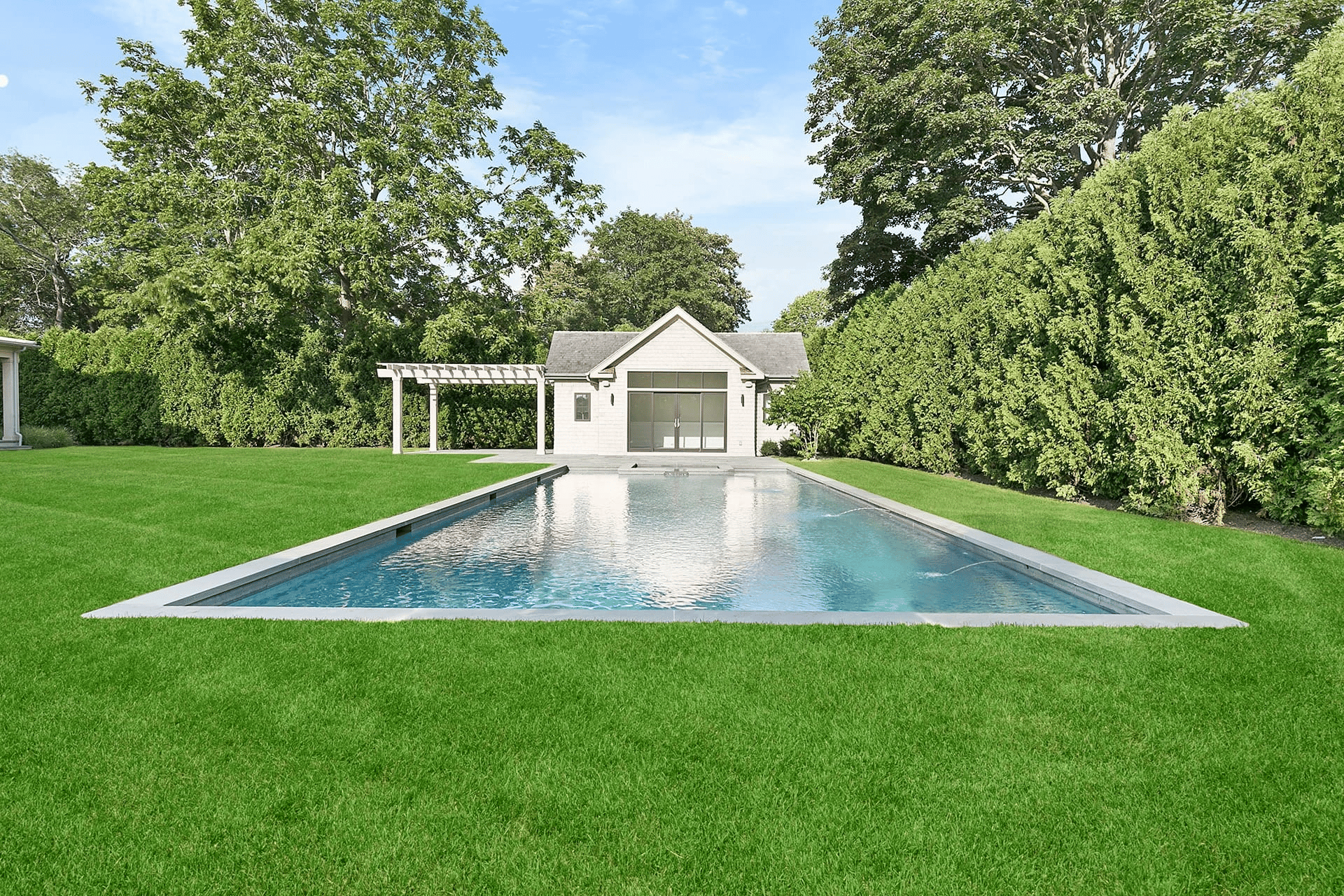 77 Newman Ave