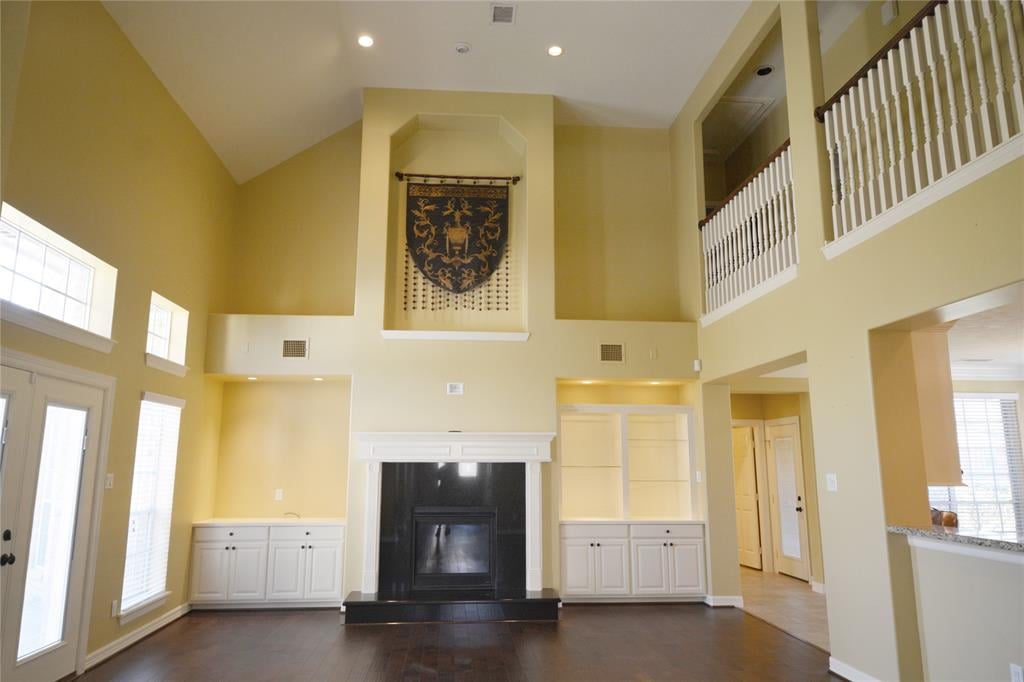 76 Champion Villa Dr