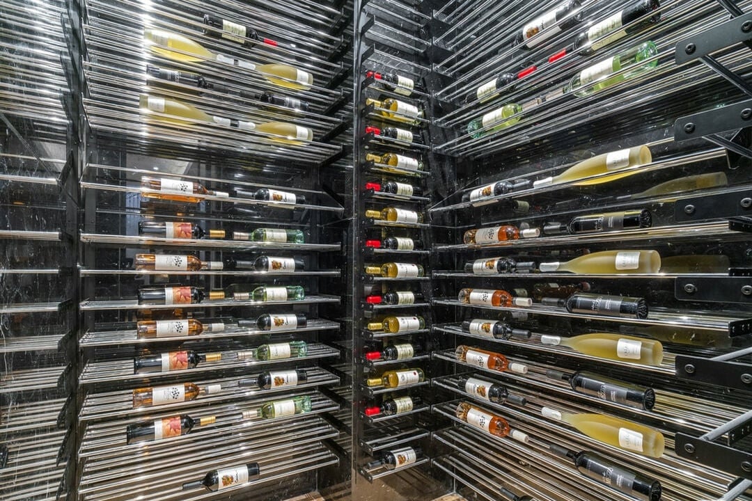 Silverreach Pavilion, N Hillcrest Rd, 90210