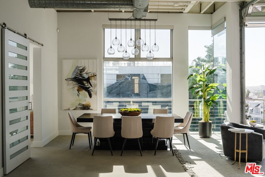1152 N La Cienega Blvd, #301