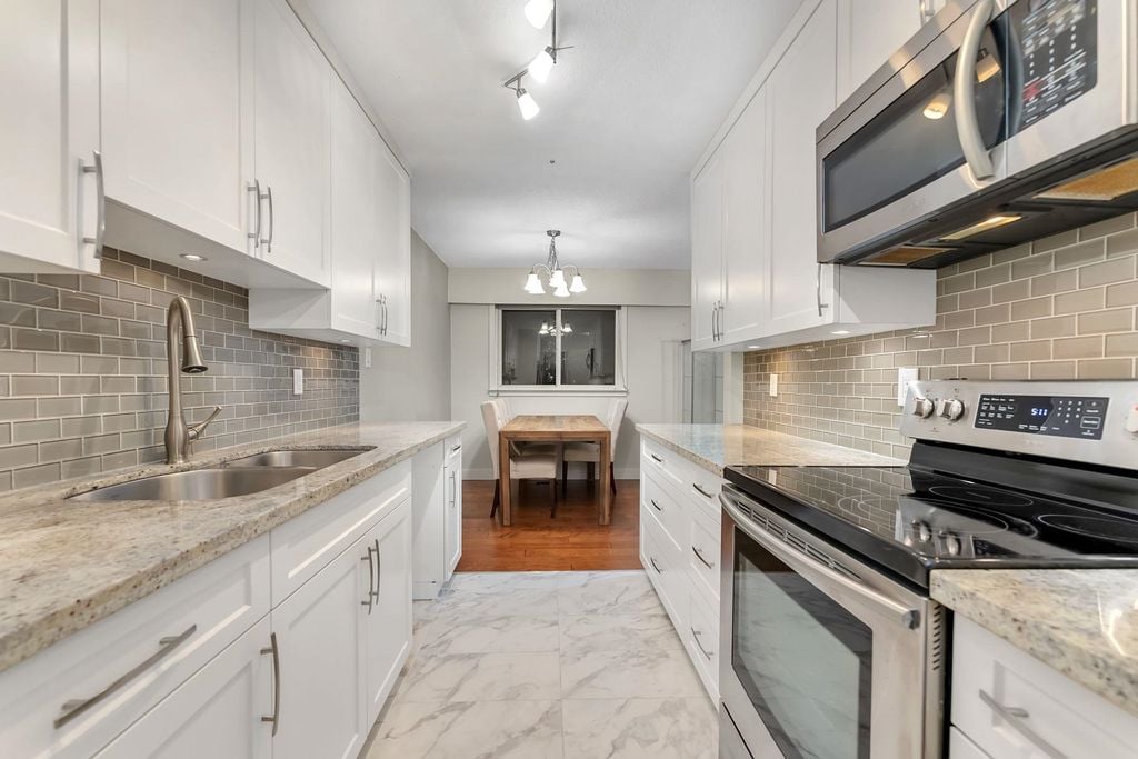 1250 Premier St