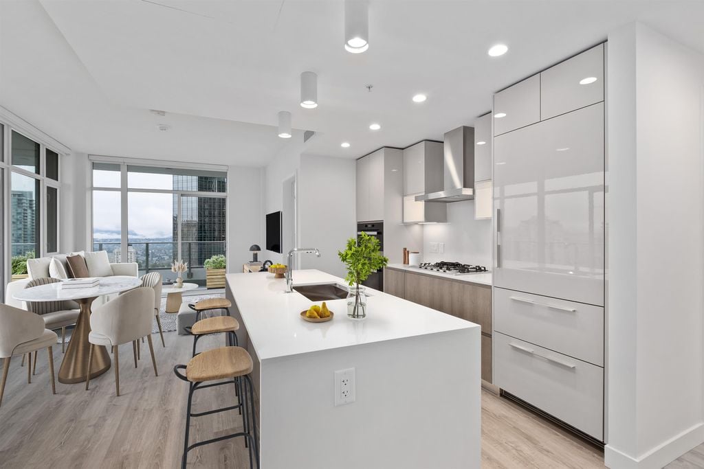 6511 Sussex Ave, #2108