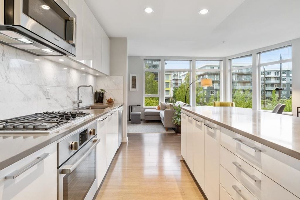 3263 Pierview Cres, #203