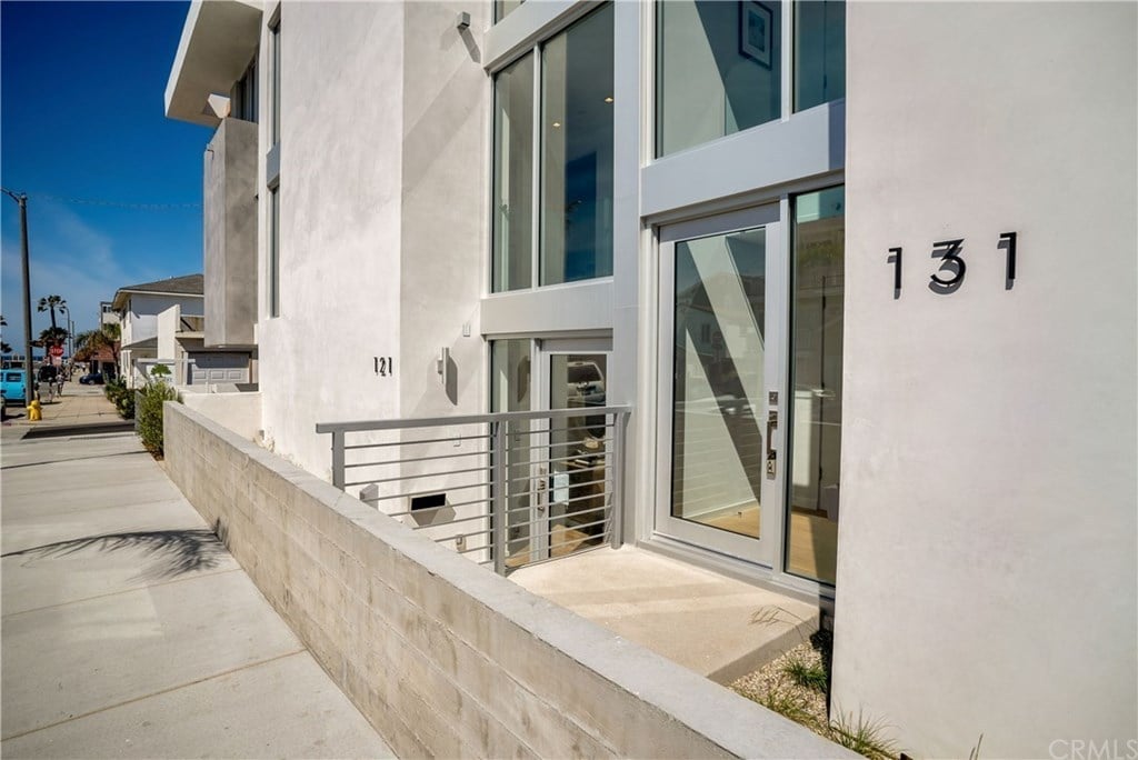 131 2nd St
