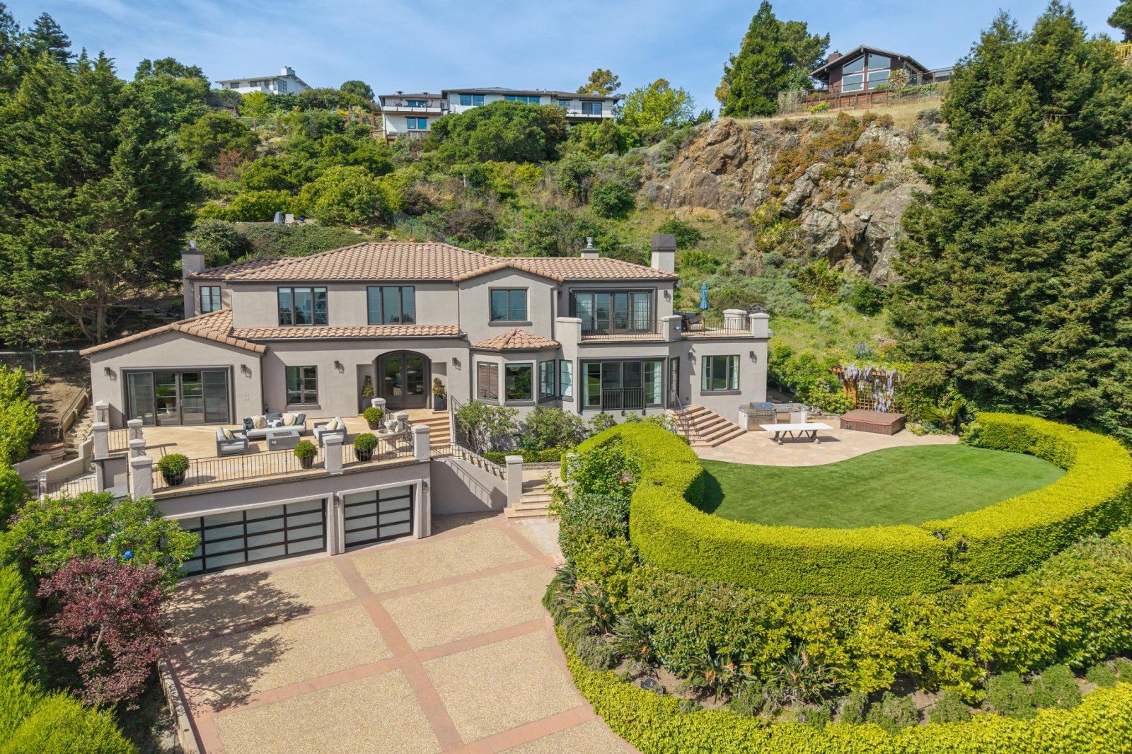  8 Hillcrest  