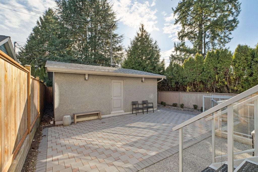 2928 W 32nd Ave