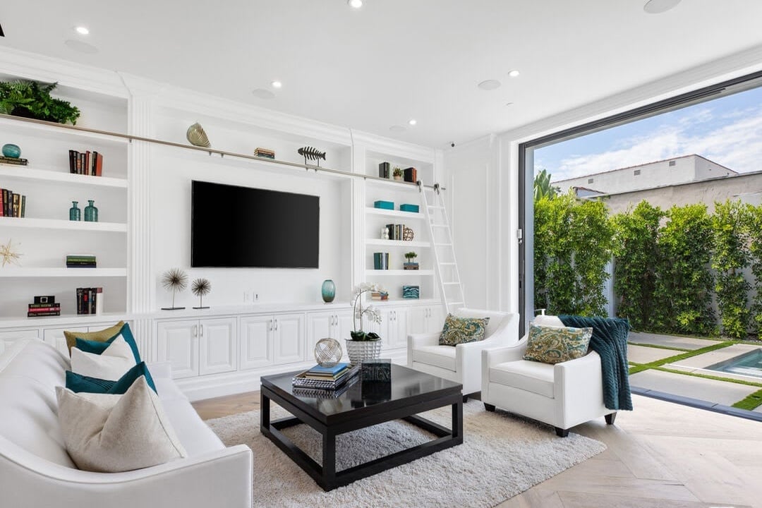 Oasis Sapphire
