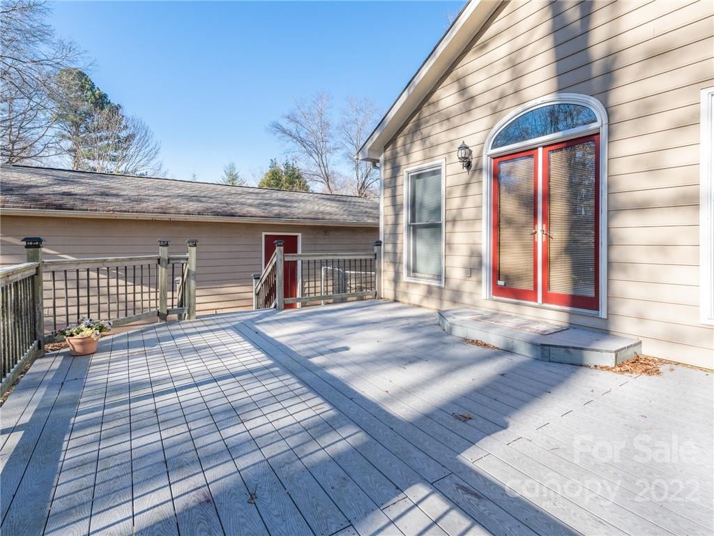 5400 Country Woods Dr