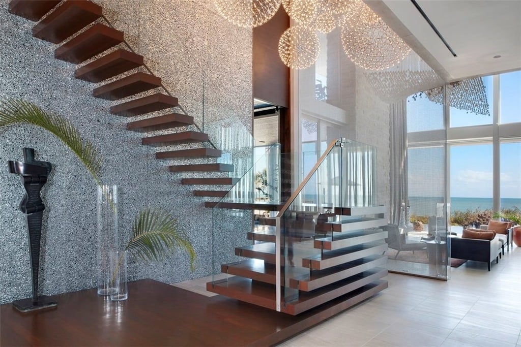 3700 Ocean Dr