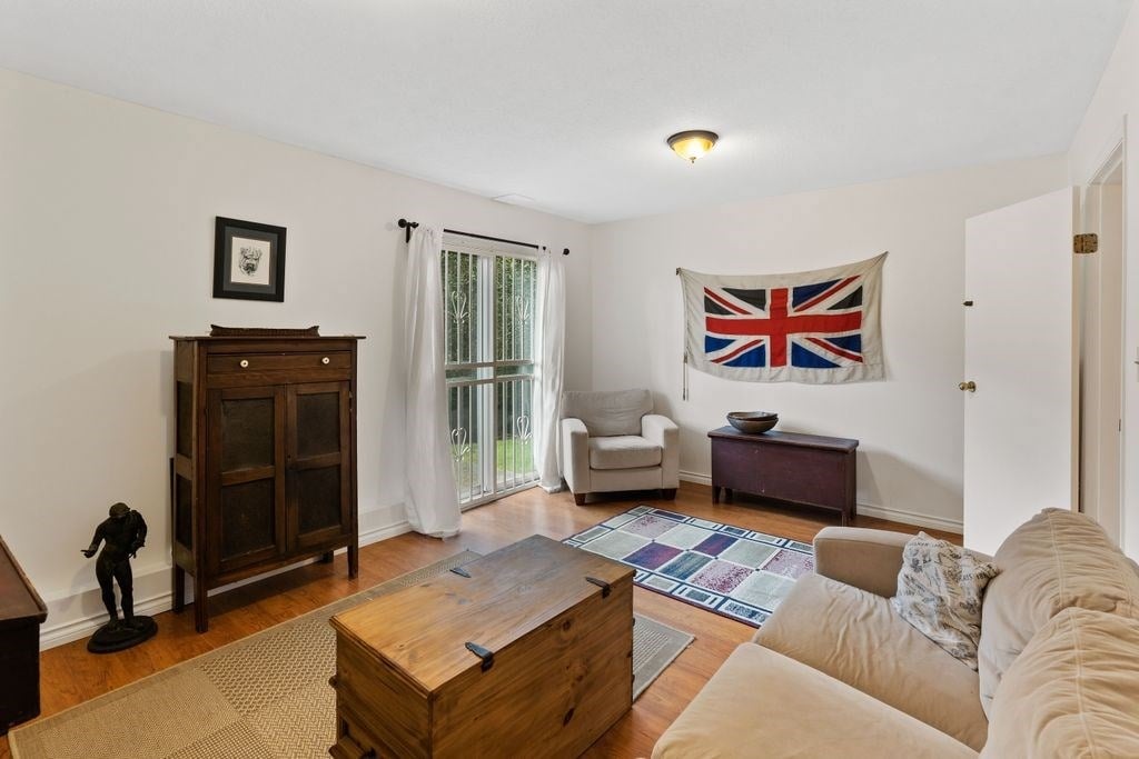 1318 Brunette Ave #5