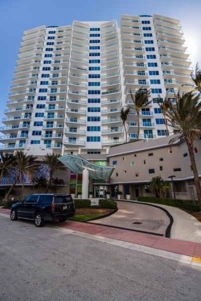 Falcon+Gonsalves List Mid-Miami Beach Mosaic $2.850M Sky Home