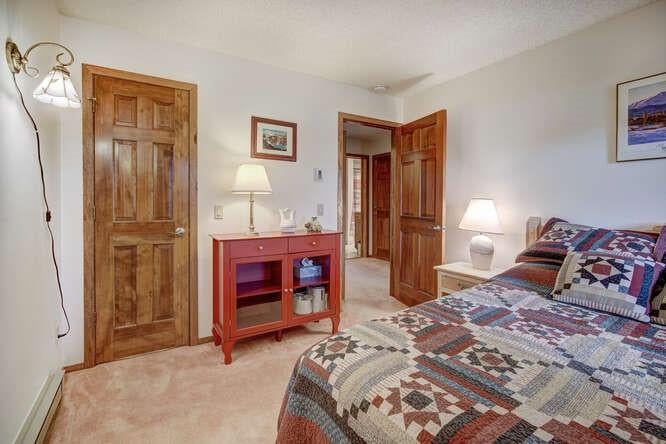 516 Kings Crown Rd, #516