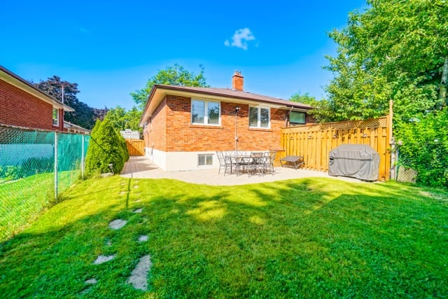 3623 Holden Cres