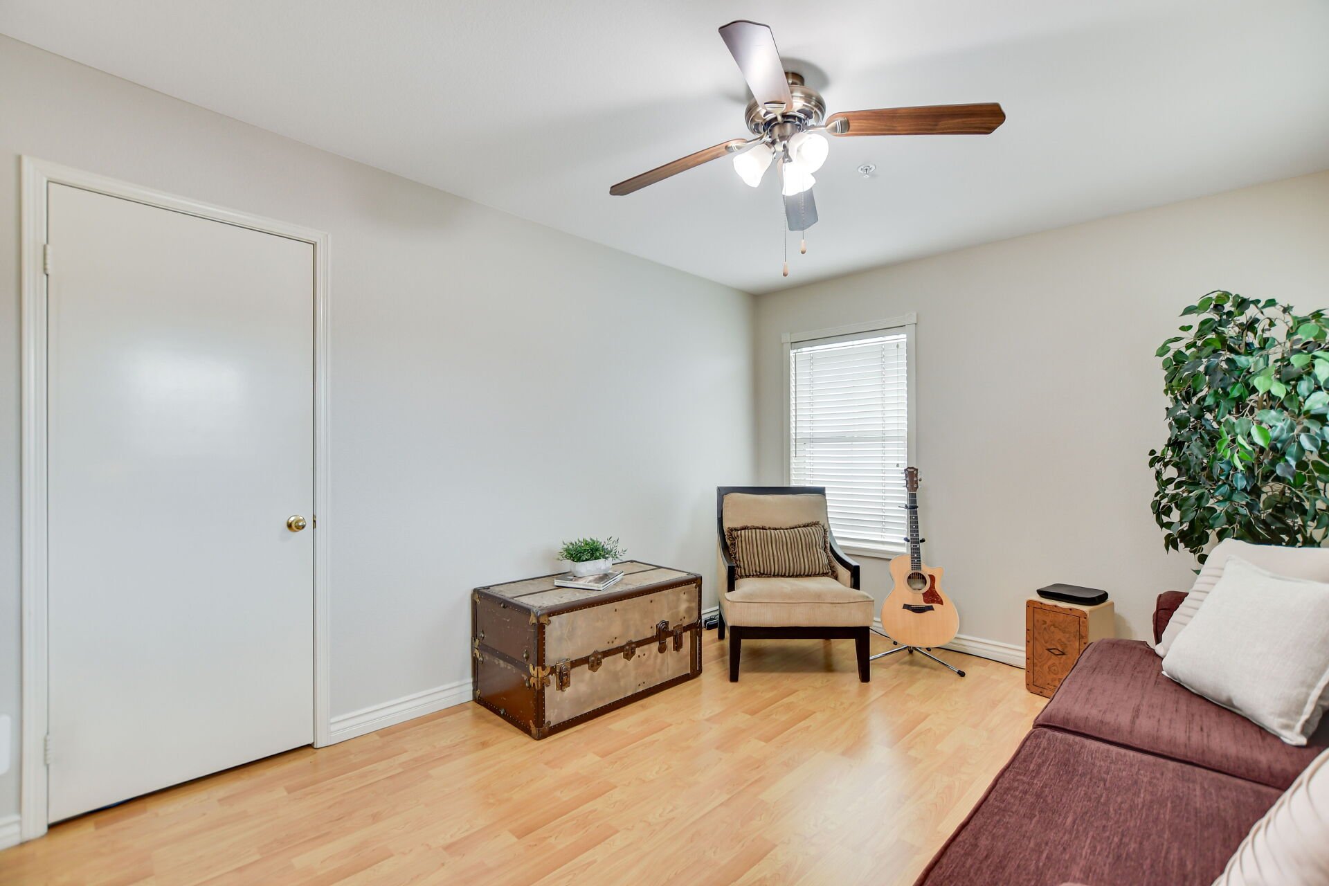 5744 Tamarisk Way