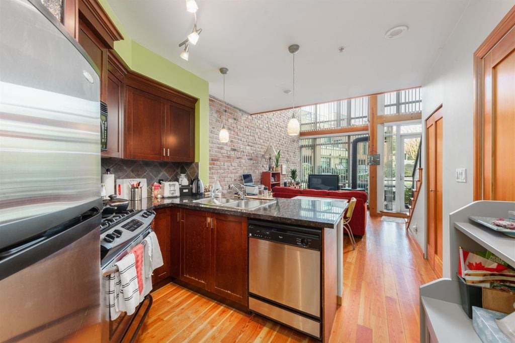 10 Renaissance Square, #104