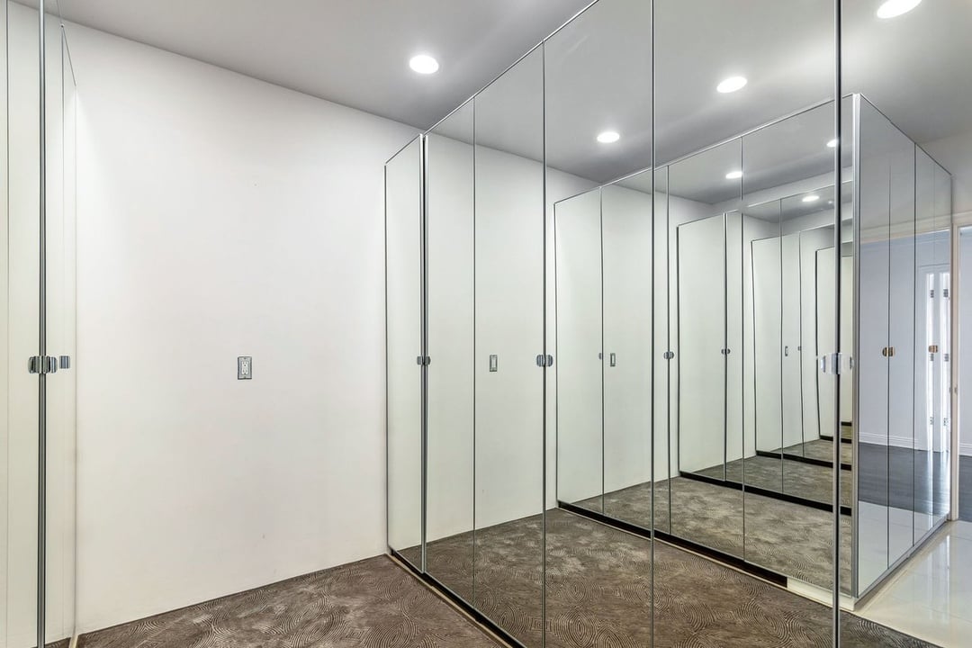 Mulholland Drive, 90068