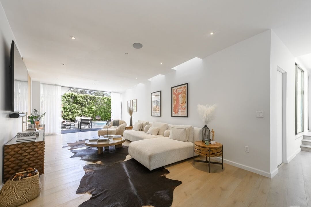 Pinnacle Manor, Willow Glen Rd, 90046