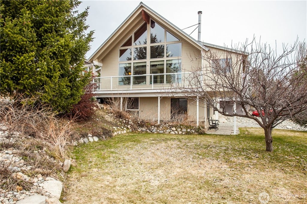 261 Lakeview Pl