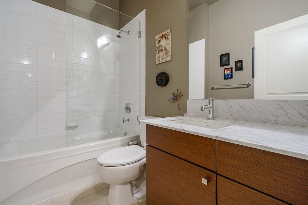 610 Victoria St, #2102