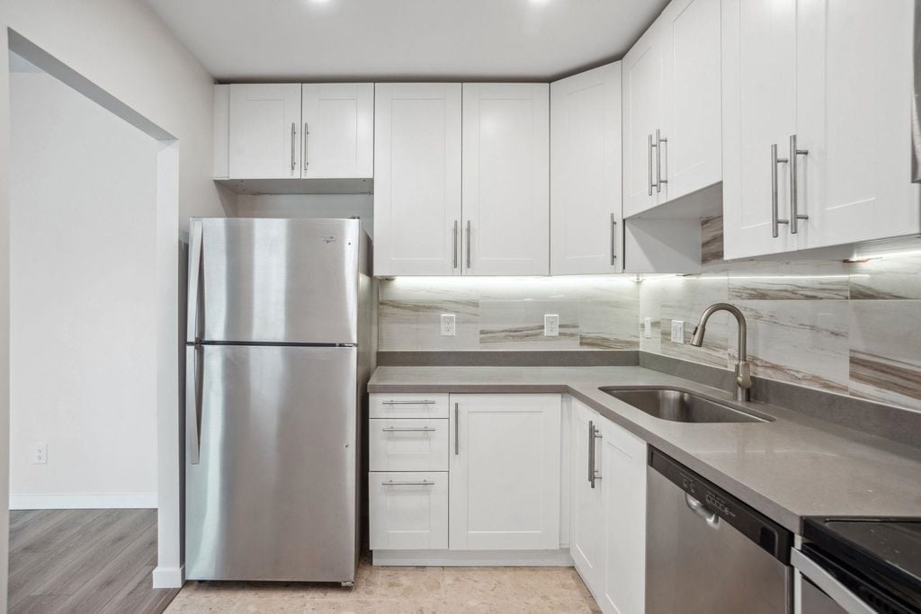 6240 McKay Ave, #605