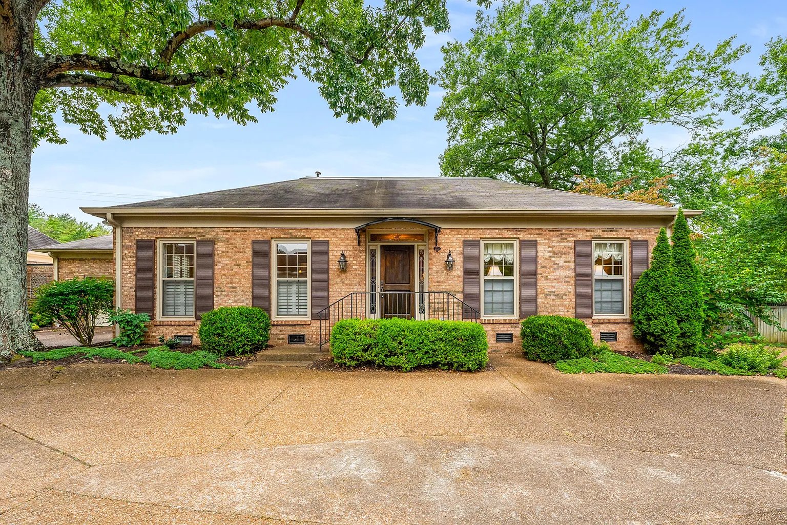2721 Abbott Martin Rd
