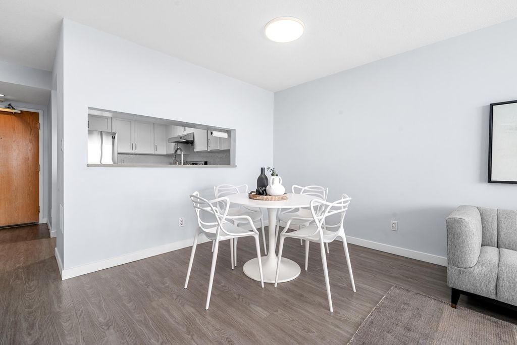 9633 Manchester Dr, #1701