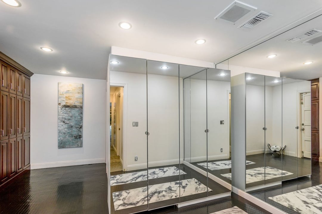 Mulholland Drive, 90068