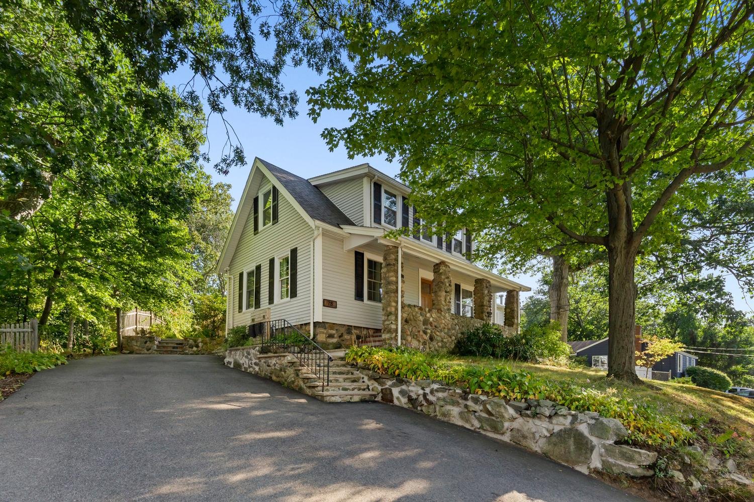 78 Forest St 